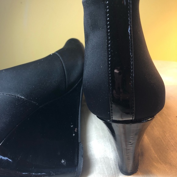 Shoes - Picture 3 of 6